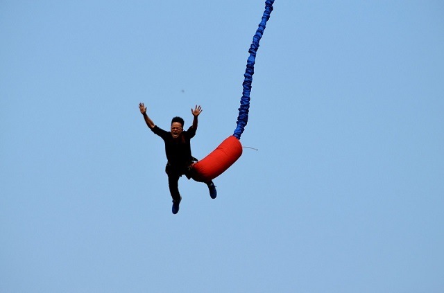 canadian bachelor parties guide vancouver bungee jump